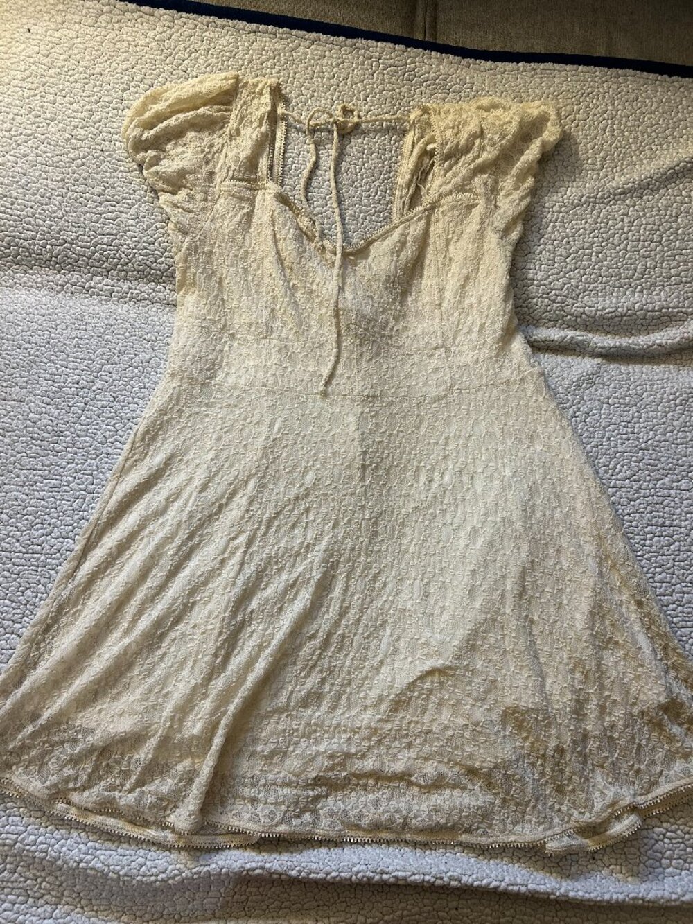 Arizona Jeans -- cream lace mini dress